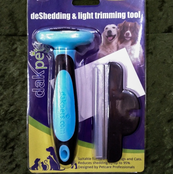 DakPets Deshedding & Light Trimming Tool - Picture 2 of 5